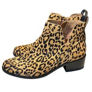Vionic Women's Clara Leopard Calf Hair Trendy Ankle Boot Booties Size 5.5